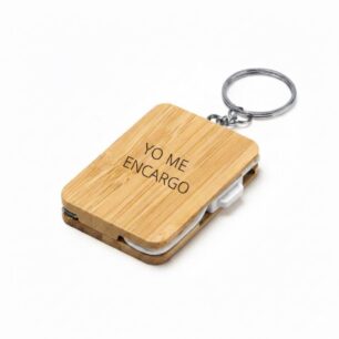 Llavero cargador de madera personalizado